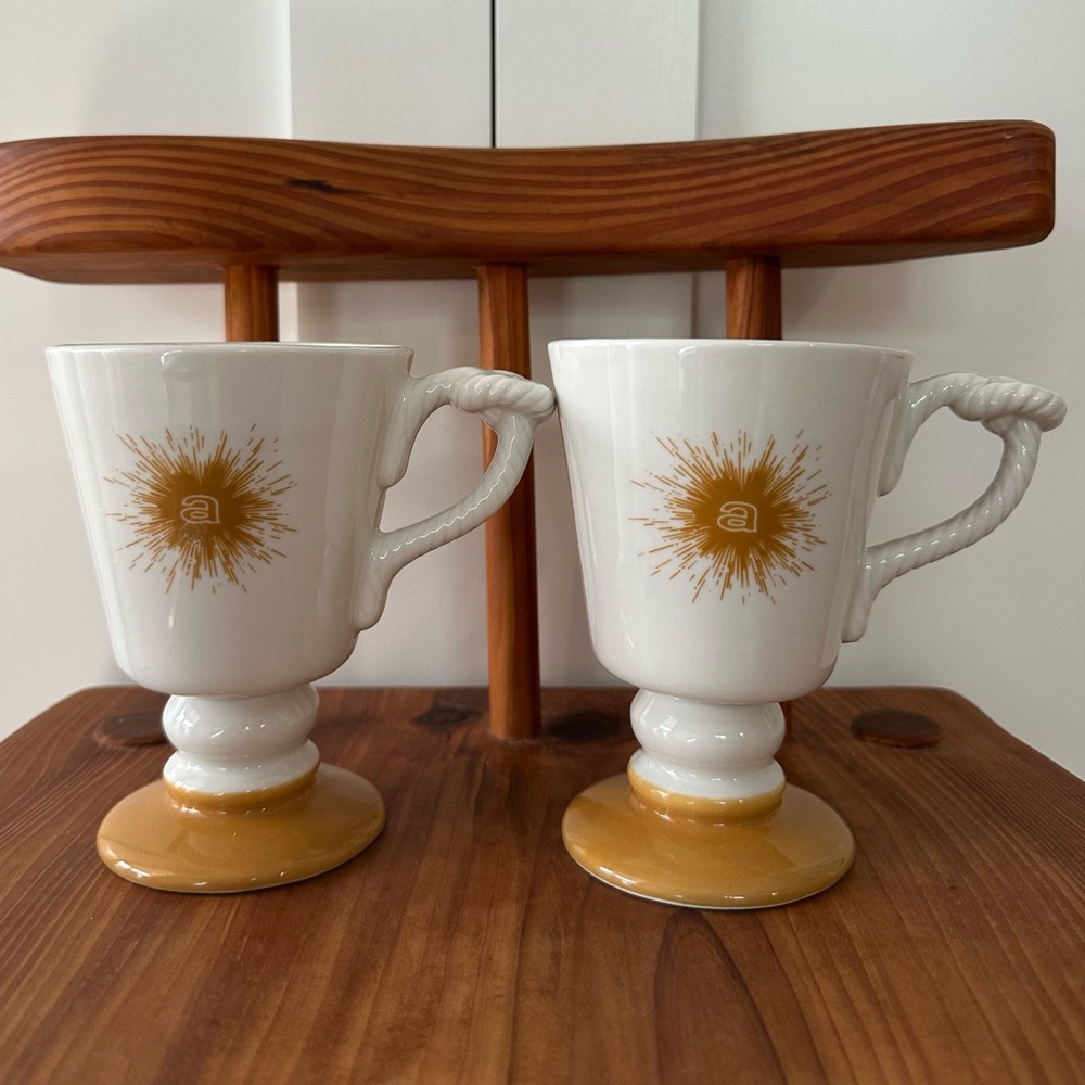 Set of 2 Vintage  Hall pedestal Mug Cup Americana of New York 1973 Coffee Mug